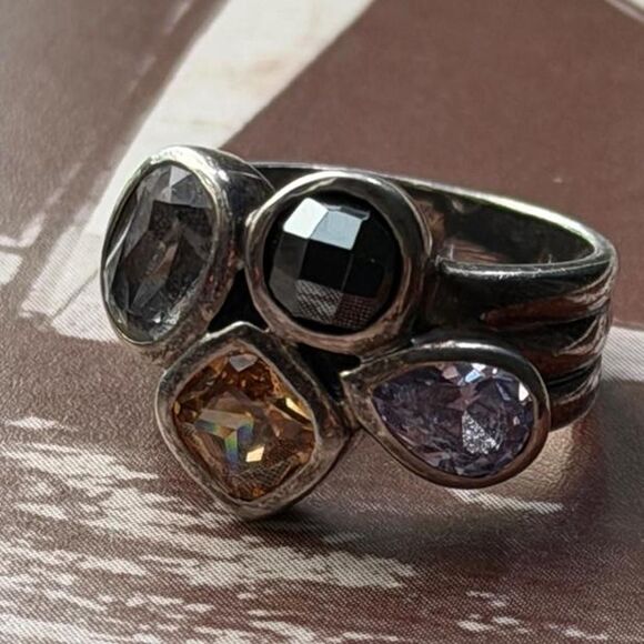 Silpada Jewelry - Silpada retired “Wine Flight” sterling silver ring